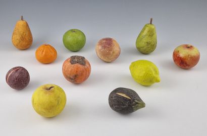 17 FRUITS en albâtre teinté Circa 1960 
-...