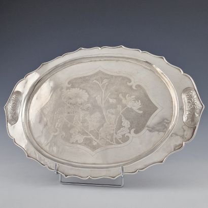 OVAL SERVICE PLATE with lanceolate edge in...