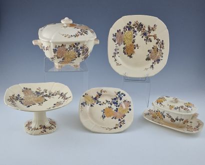 GIEN - 44 PIECES TABLE SET in Art Deco period...
