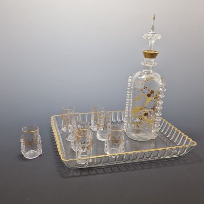 CLICHY- 10 PIECES LIQUEUR SERVICE in blown...