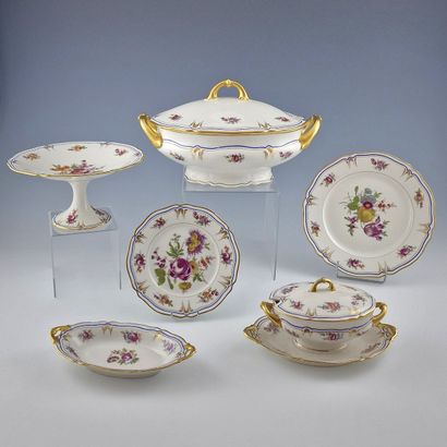 BERNARDAUD & CIE - LIMOGES POUR LE LION ROUGE...