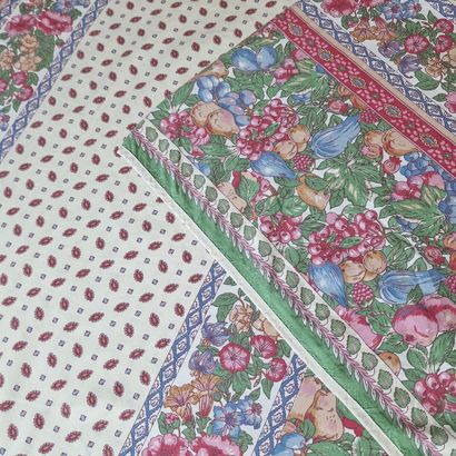 RECTANGULAR NAPPE with curved corners in...
