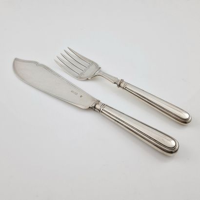 FISH-SERVING COVER in silver, mounted in...