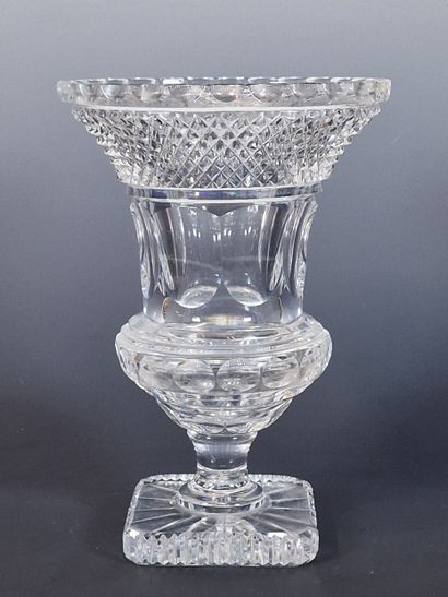 VASE MEDICIS en cristal blanc taillé de Style...