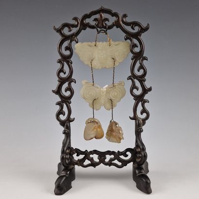 CHINE CIRCA 1900 - PORTIQUE en bois teinté...