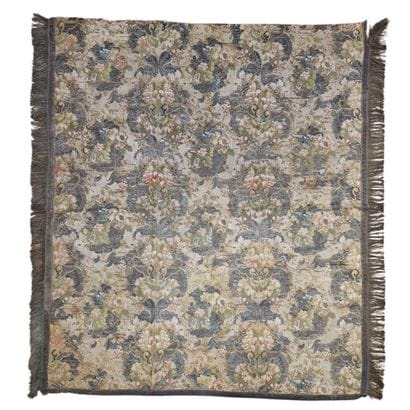 TAPIS DE TABLE dans un brocart naturaliste,...