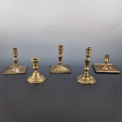 CINQ BOUGEOIRS d’Epoque XVII-XVIIIème Siècles...