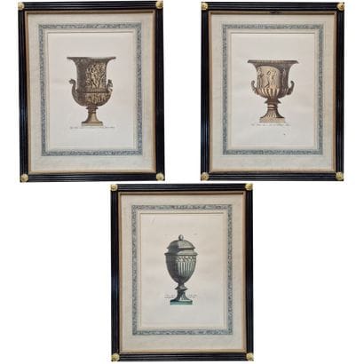 SUITE DE TROIS ESTAMPES REHAUSSEES EN COULEURS...