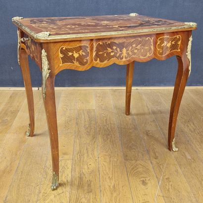 Louis XV style MIDDLE TABLE - Circa 1960...