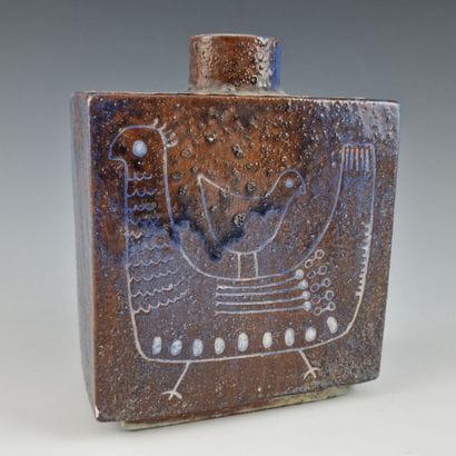 VASE A SECTION RECTANGULAIRE - Italie Circa...
