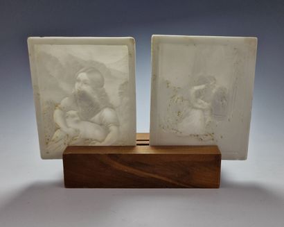 DEUX PLAQUES DE LITHOPHANIE du Début du XXème...
