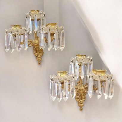 PAIRE D’APPLIQUES à cinq bras de lumière...