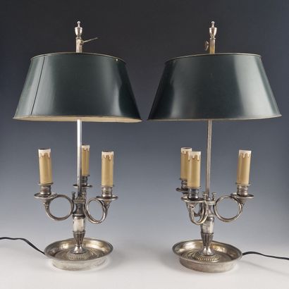 PAIRE DE LAMPES BOUILLOTTE A TROIS LUMIERES...