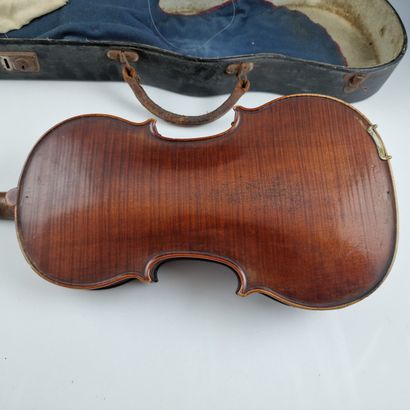 VIOLON de la Maison D. Nicolas AINE à Mirecourt...