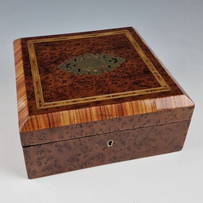 Late 19th Century JEWELRY CASE in cedar burl,...