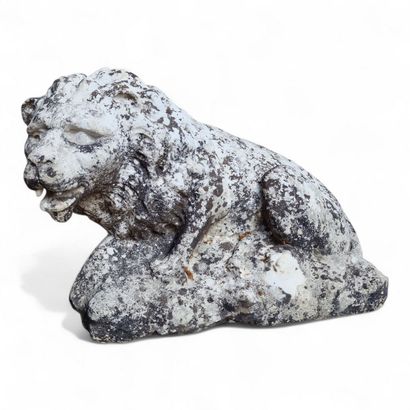 LITTLE STATUE of a roaring recumbent lion...