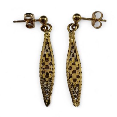 Pair of modern three-tone 750 Millièmes gold...