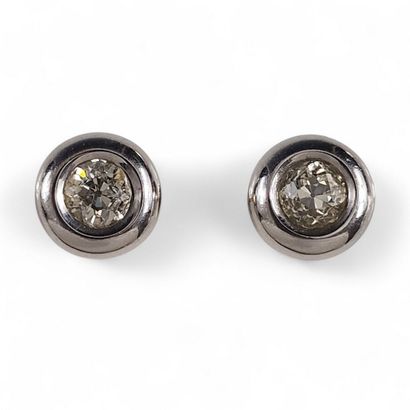 PAIR OF Modern EARRINGS in white gold 750...