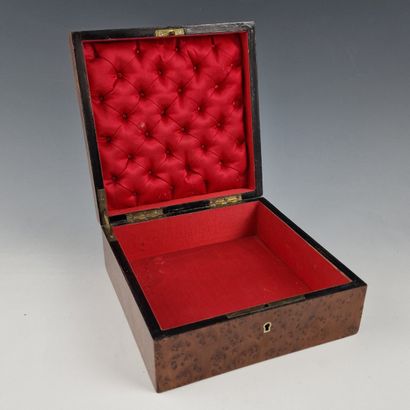 Late 19th Century JEWELRY CASE in cedar burl,...