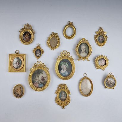 FOURTEEN MINIATURE FRAMES with hook or easel,...