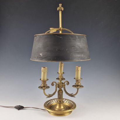 LAMPE BOUILLOTTE A TROIS LUMIERES de Style...
