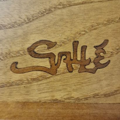 SUITE DE QUATRE TABLES GIGOGNE dans le Goût...
