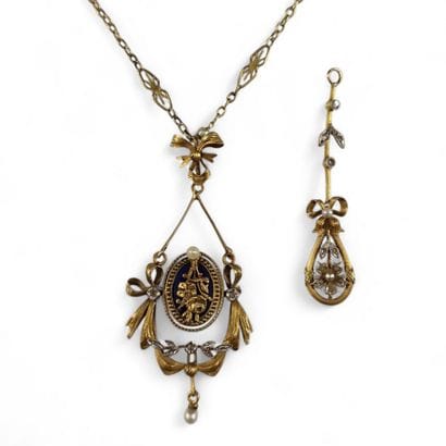 DELICAT COLLIER de la Fin du XIXème Siècle...