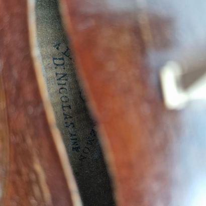 VIOLON de la Maison D. Nicolas AINE à Mirecourt...