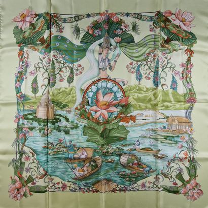 HERMES Paris made in France - CARRE in printed...
