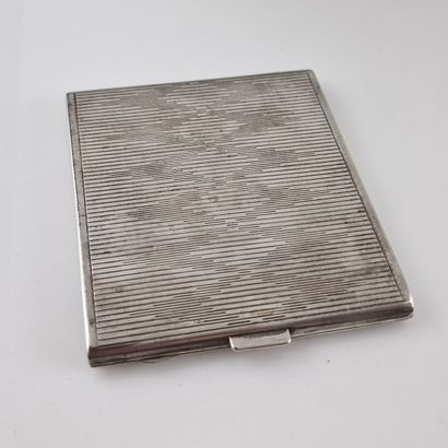 ETUI A CIGARETTES en argent 950 Millièmes...