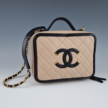 CHANEL circa 2016 - SAC 