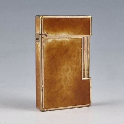 S. T DUPONT - BRIQUET DE POCHE à gaz en laque...