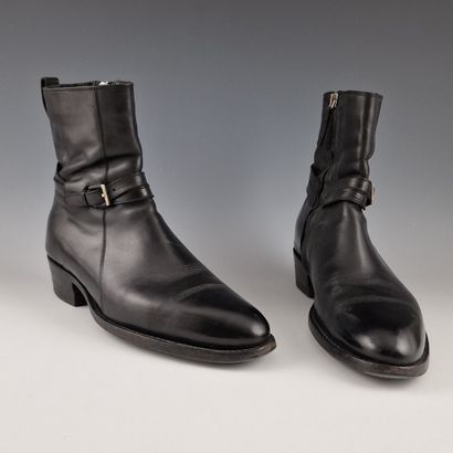 DIOR Homme - PAIR OF ZIPPER BOOTS in black...