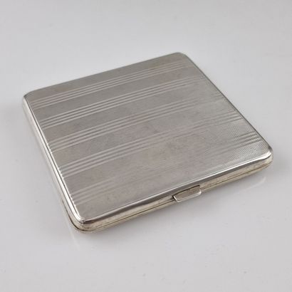 ETUI A CIGARETTES en argent 800 Millièmes...