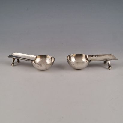 TWO INDIVIDUAL CIGAR ASHTRAYS - England Circa...