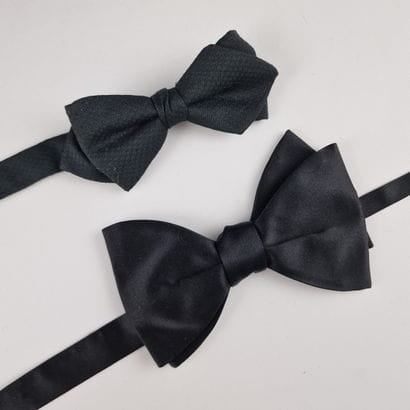 Christian DIOR, LANVIN - LOT COMPOSE DE DEUX...