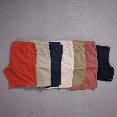 J.CREW - LOT OF SEVEN DIFFERENT MEN'S SHORTS....