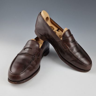 John LOBB - PAIRE DE MOCASSINS 