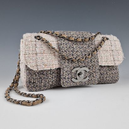 CHANEL circa 2004 - 27cm BAG in tweed in...