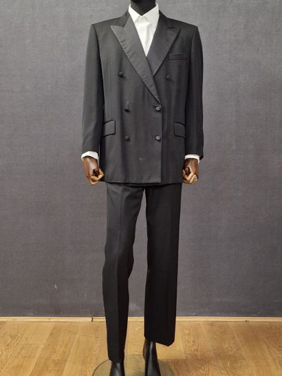 TURNBULL & ASSER - SMOKING HOMME, nous y...