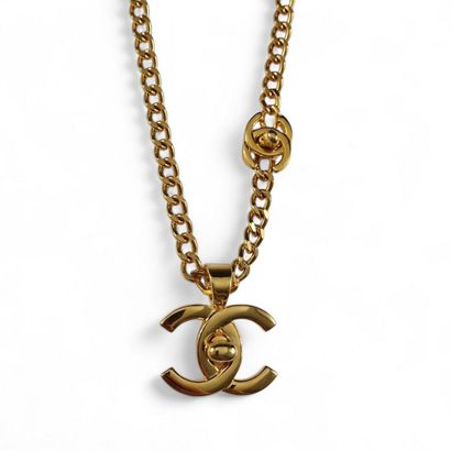 CHANEL X Karl Lagerfeld - Collection Prêt-à-porter...