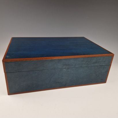 GRAND COFFRET rectangulaire en placage d'érable...