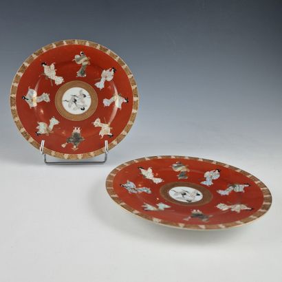 SUITE OF 17 CORAL-BACKED PORCELAIN DESSERT...