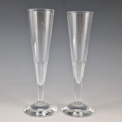 SUITE OF 6 CHAMPAGNE FLUTES with conical...
