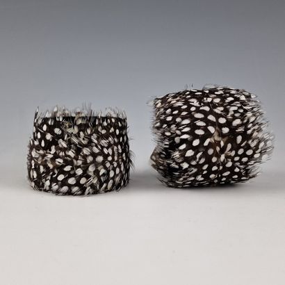 SET OF 16 SERVIETTE RINGS in composition...