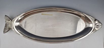 LARGE FISH AND SALMON DISH WITH FISH SHAPE...