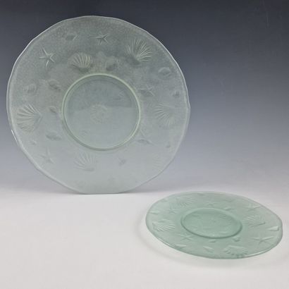 SERIES OF 11 PRESENTATION DISHES D. 32 cm...