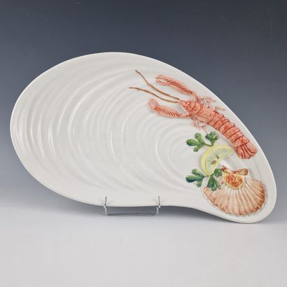 CRUSTACES PLAT in the form of a white slip...
