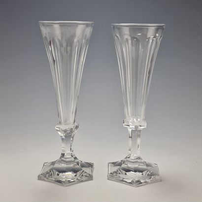 SUITE OF 17 CHAMPAGNE FLUTES with flat ribs,...