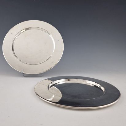 SET OF 16 PRESENTATION DISHES in polished...